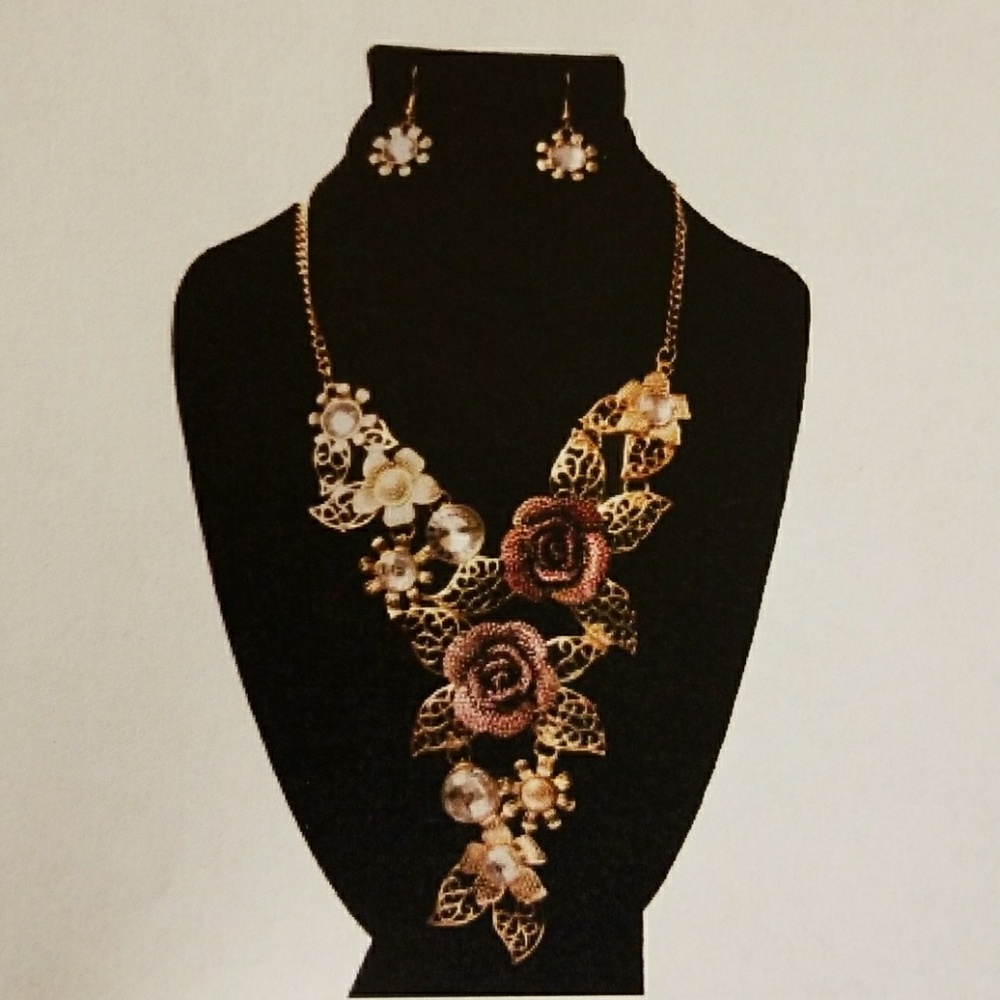 GOLDTONE CRYSTAL AND PURPLE ROSES